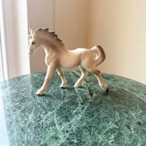 Vintage Decor Porcelain Horse Figurine White/Cream Gray Mane "119" Shelf 4.5"